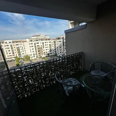 Coresi Apartment *